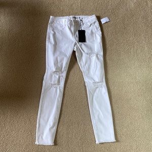 Charlotte Russe white skinny jeans NWT